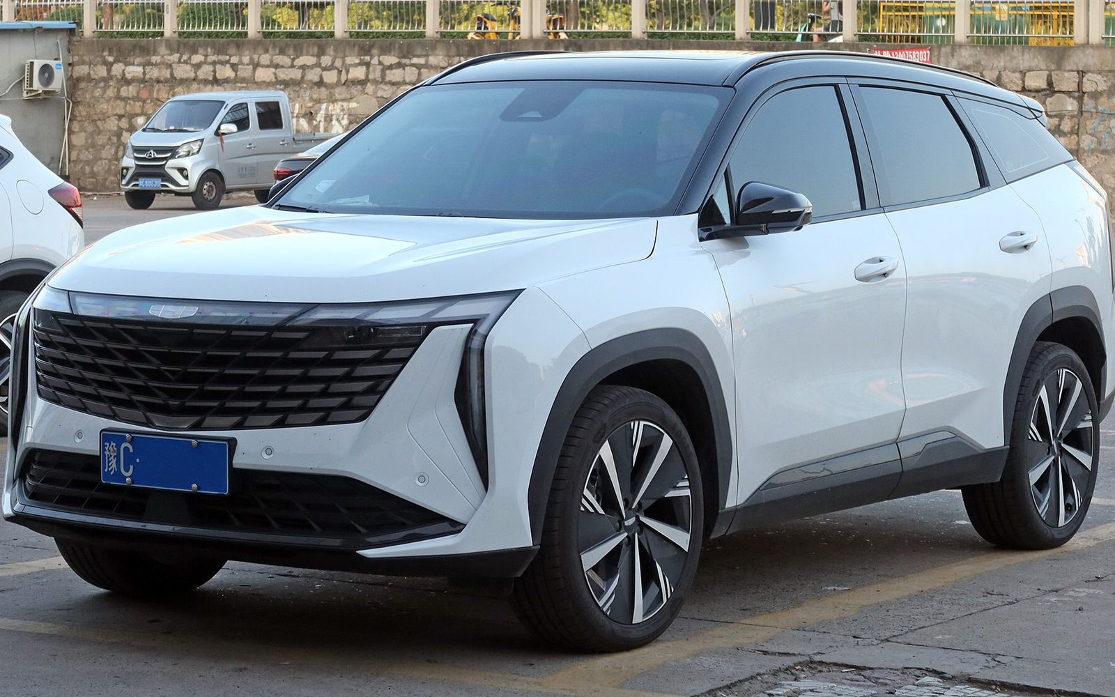 Geely Atlas