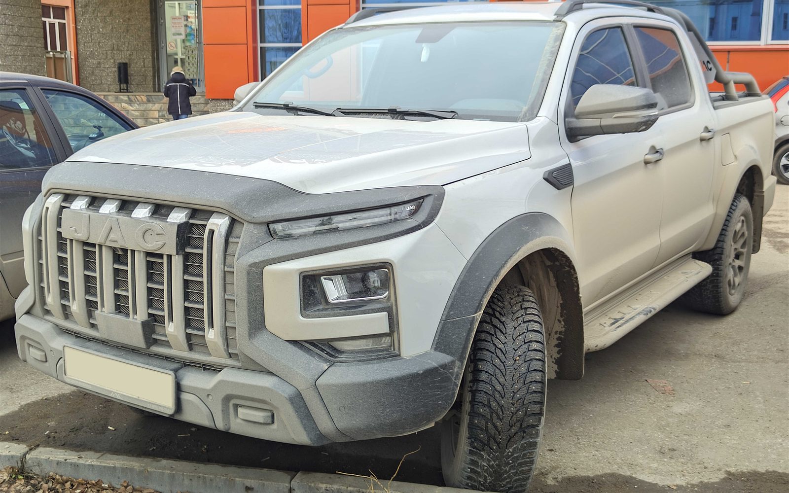JAC T9